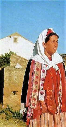 12.-Mladenka---nevjesta,-Babino-polje,-otok-Mljet,-Narodne-nošnje-Hrvatske,-1975.