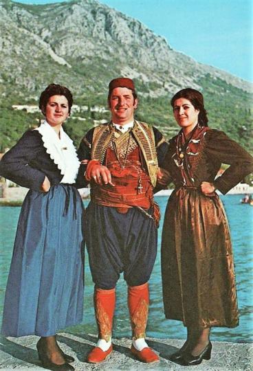 12.-Narodna-nošnja-Župe-dubrovačke,-Mlini,-1980-ih