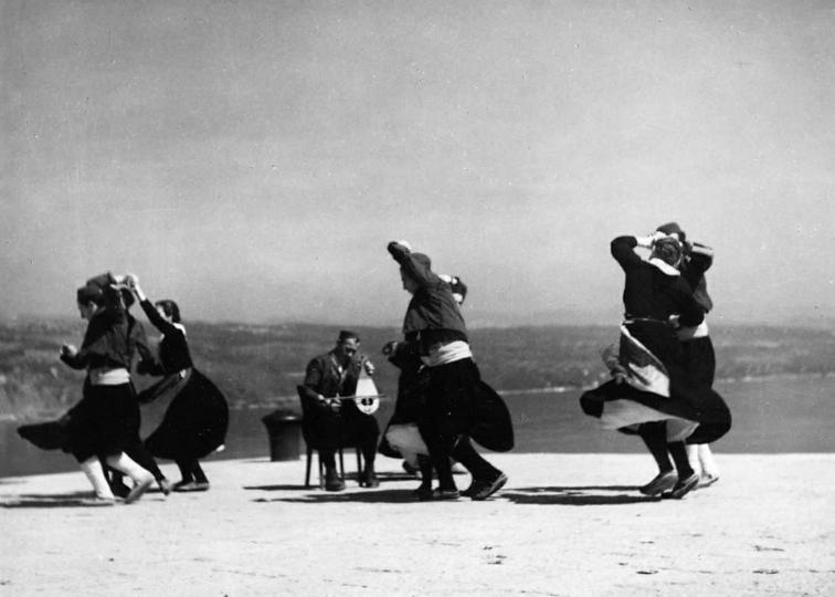 3.-IEF-foto-1499,-Linđo---ples,-Doli,-T.-Dabac,-Institut-za-etnologiju-i-folkloristiku