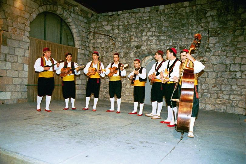 FAL-D1450,-Nastup-orkestra-u-Lazaretima,-2004.-1