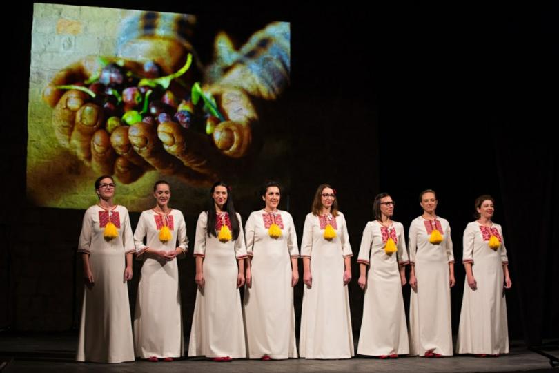 FAL-D1451,-Nastup-ženske-klape-FA-Linđo-u-Kazalištu-Marina-Držića,-2016.-1