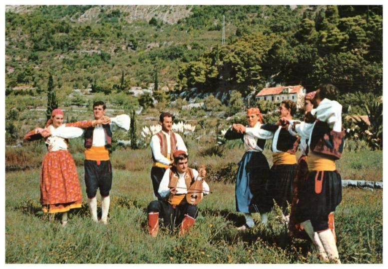 FAL-D1471,-Narodna-nošnja-iz-Dubrovačkog-primorja,-Hrvatska,-1973.
