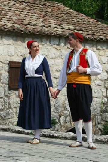 FAL-D1488,-Narodna-nošnja-iz-Dubrovačkog-primorja,-Hrvatska,-2015.