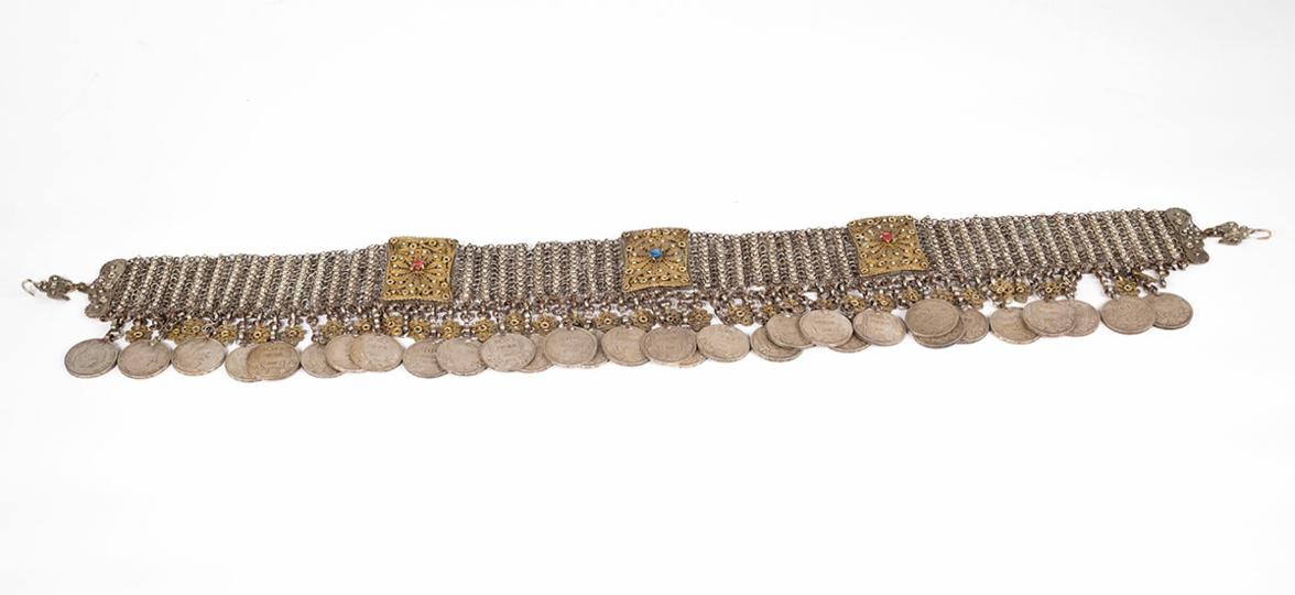 FAL-R-2,-Pojas-s-kovanim-ukrasima-i-novcima,-nizalka,-Galičnik,-Makedonija