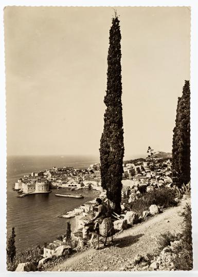 Župka-na-povratku-s-place-u-Dubrovniku,-Zadružna-knjiga---Beograd,-snimio-M-1